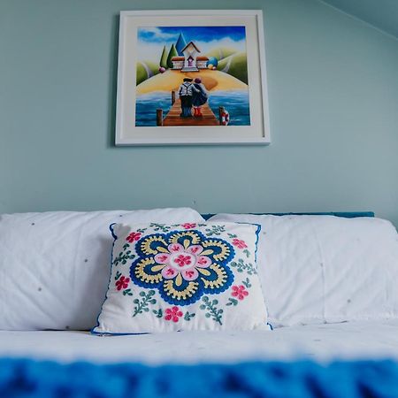 לארגס Dawn Break Guest House מראה חיצוני תמונה